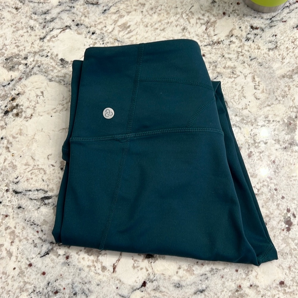 Zella Live In High Waist Leggings Size M NWOT